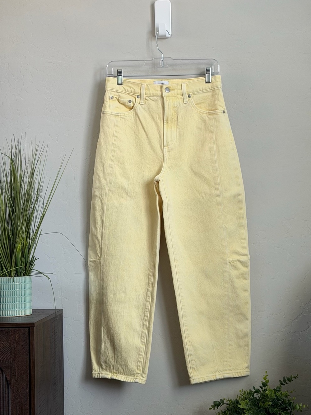 Pistola Butter Yellow Barrel Jeans 27 Cropped Tonal Wash Denim